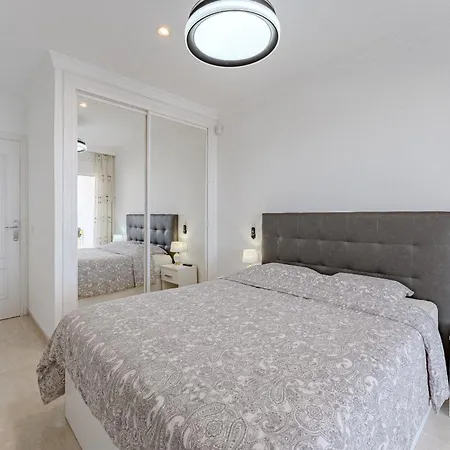Apartament Ocean View, Two Bedroom With Heated Pool In Sunset Complex
